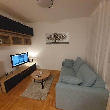 Apartman Luka Zagreb Exterior foto
